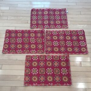 4 NWT Pier 1 Imports reversible placemats - Estrella